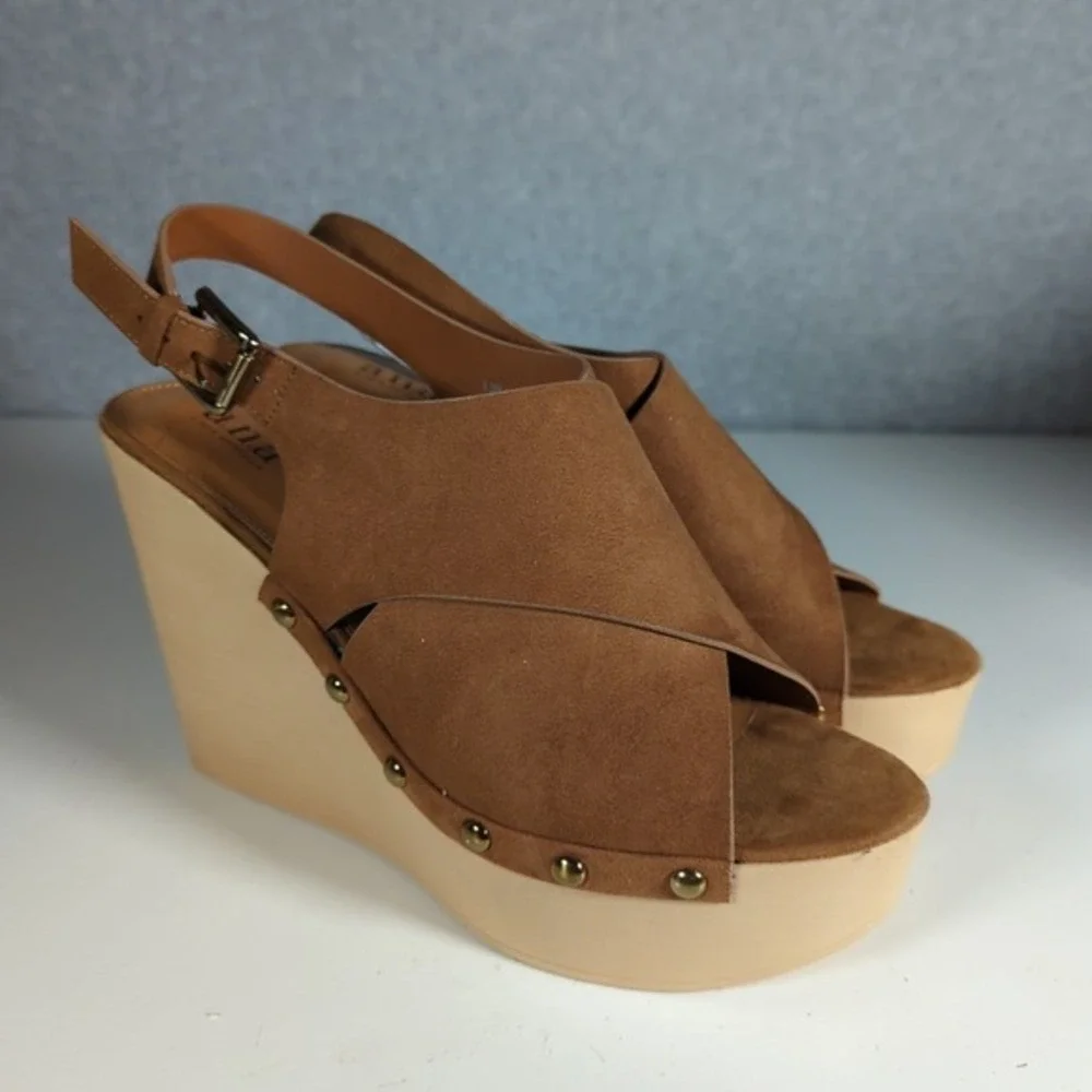 a.n.a. Women' s Downy Wedge‎ Sandals 8.5M Camel Color NEW 4.5 In Wedge Y2K 90s